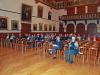 L'assemble attentive...